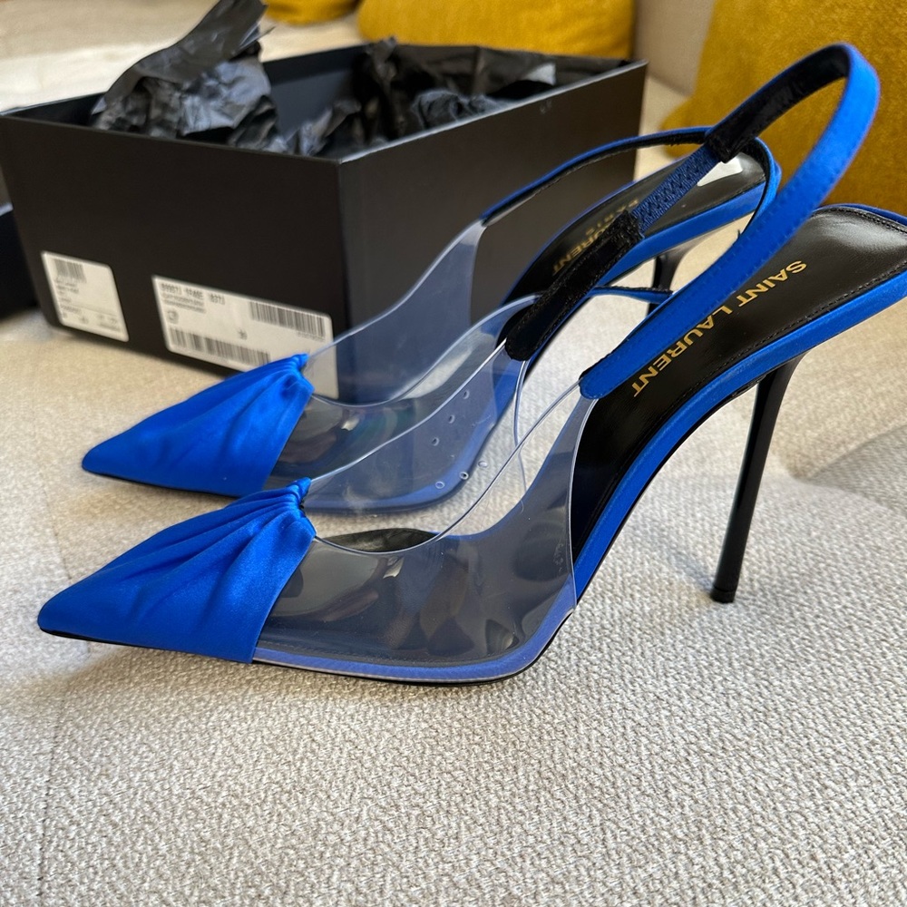 Saint Laurent heels in size 39.